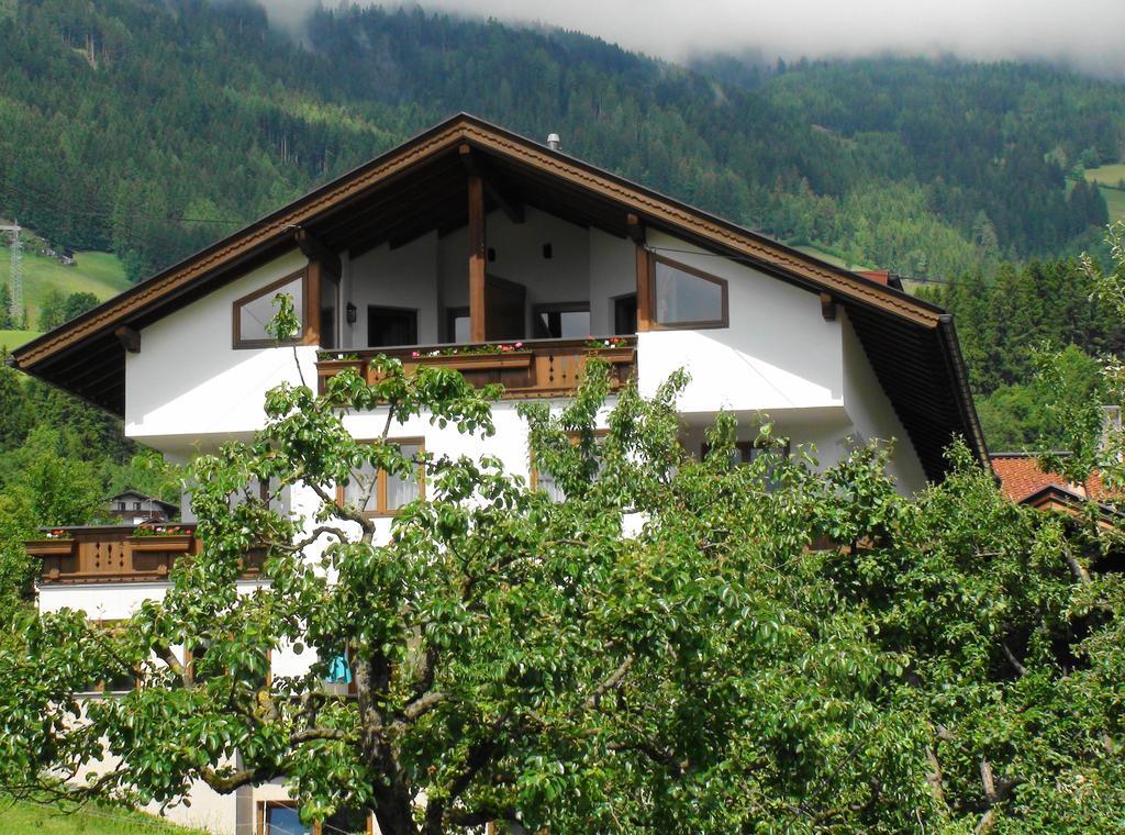 Gastehaus Treichl Hotel Fugen Bagian luar foto